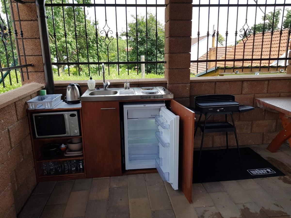 Sklep U Cejku Villa Mutenice Luaran gambar