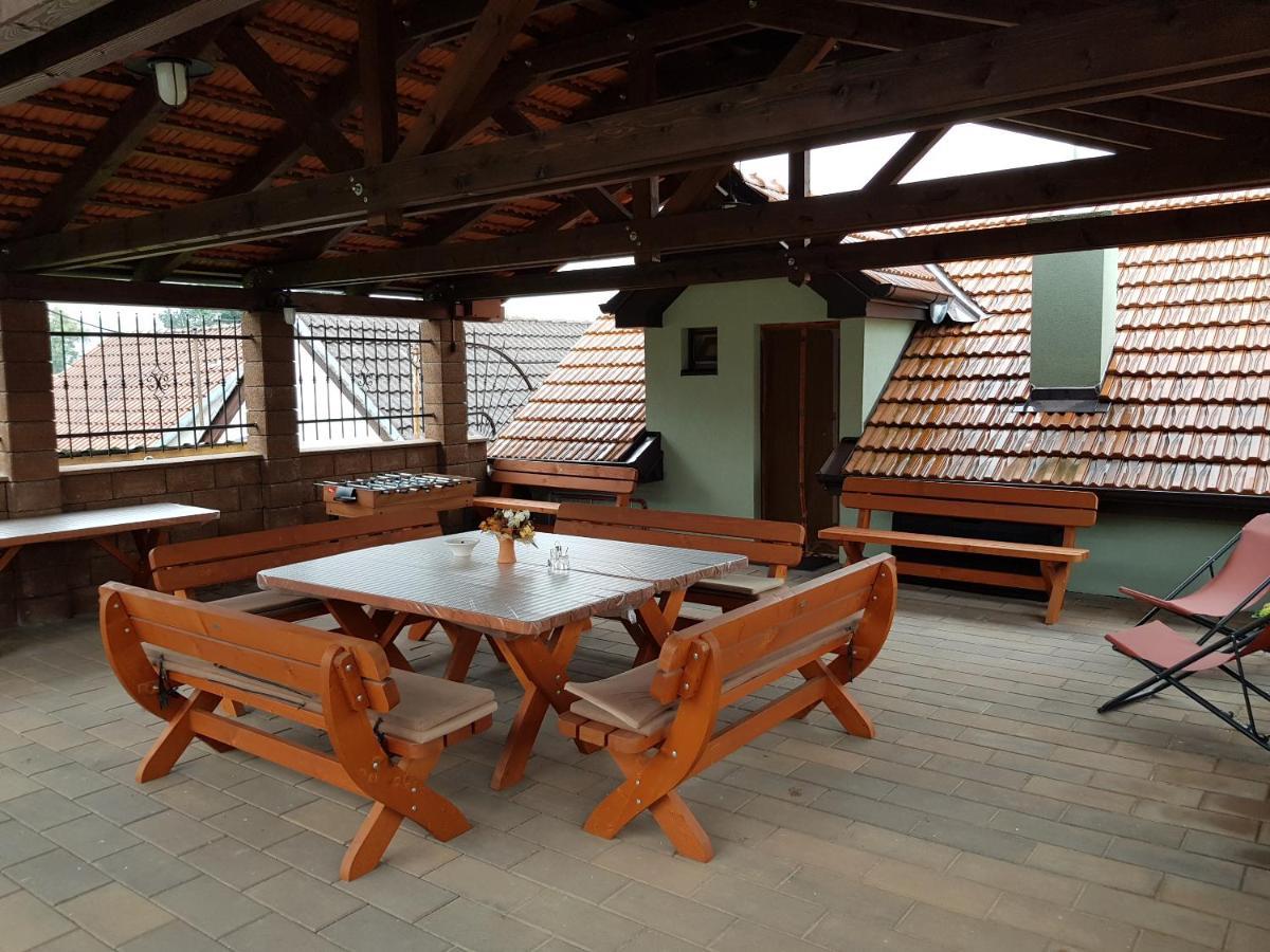 Sklep U Cejku Villa Mutenice Luaran gambar