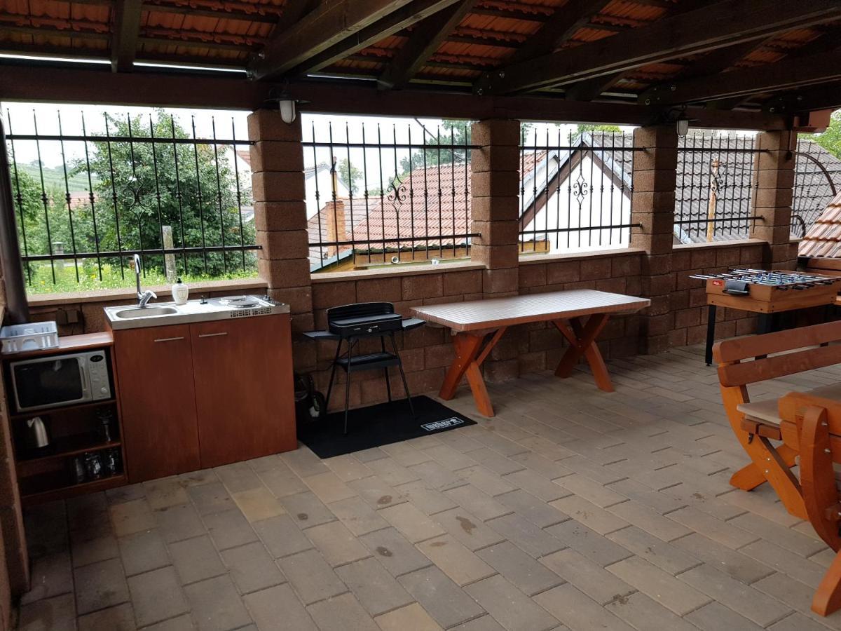 Sklep U Cejku Villa Mutenice Luaran gambar